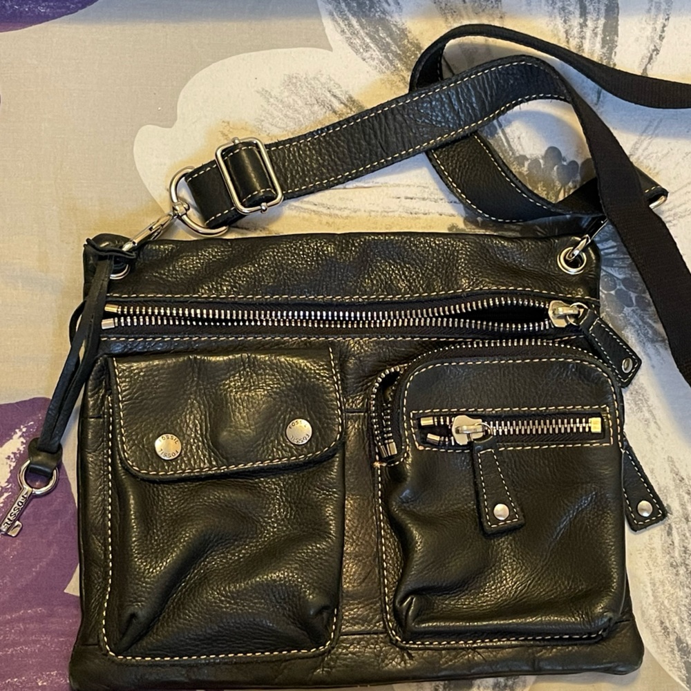 Black leather fossil crossbody